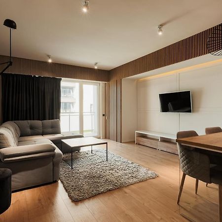 Nest Inn Stiletto Apartment Cluj-Napoca Luaran gambar