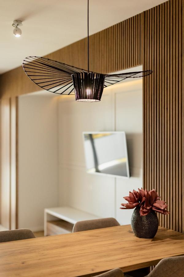 Nest Inn Stiletto Apartment Cluj-Napoca Luaran gambar
