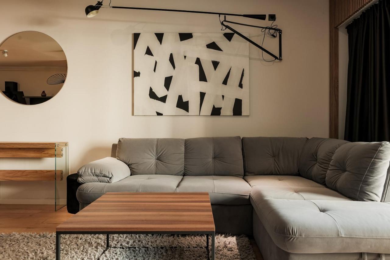 Nest Inn Stiletto Apartment Cluj-Napoca Luaran gambar