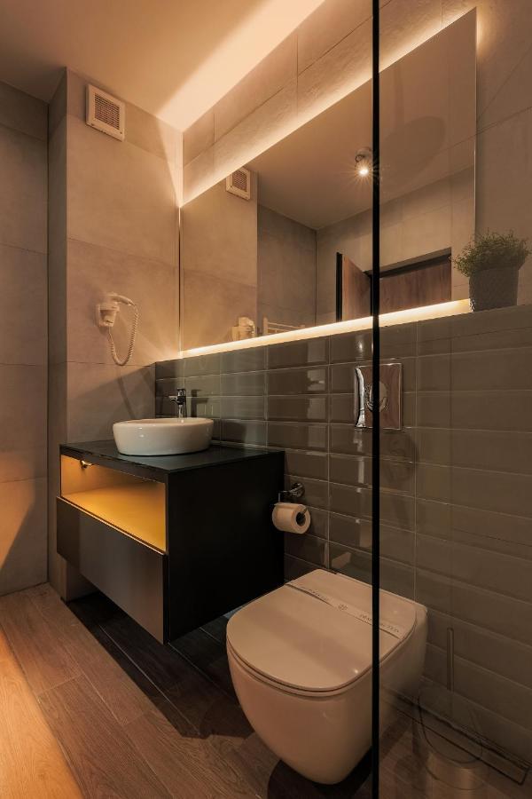 Nest Inn Stiletto Apartment Cluj-Napoca Luaran gambar