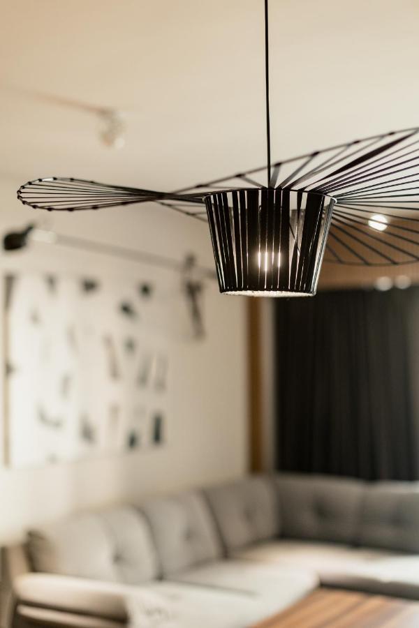 Nest Inn Stiletto Apartment Cluj-Napoca Luaran gambar