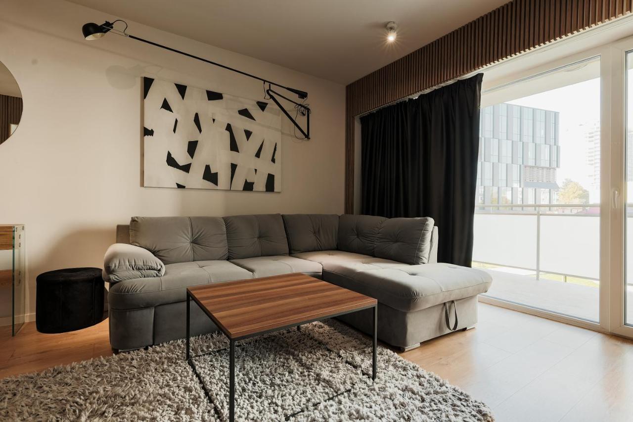 Nest Inn Stiletto Apartment Cluj-Napoca Luaran gambar