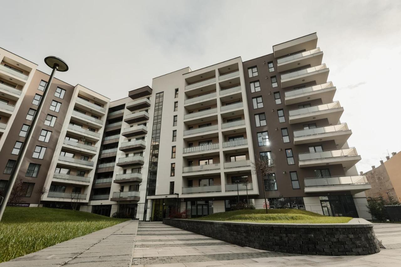 Nest Inn Stiletto Apartment Cluj-Napoca Luaran gambar